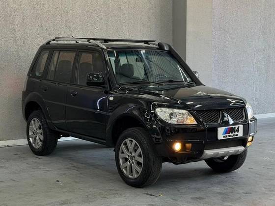 MITSUBISHI PAJERO TR4 2.0 GLS 4X4 16V FLEX 4P MANUAL MITSUBISHI PAJERO TR4 2.0 GLS 4X4 16V FLEX 4P MANUAL